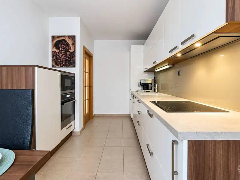 Prodej bytu 3+1 73 m², Praha – náhled fotky 3