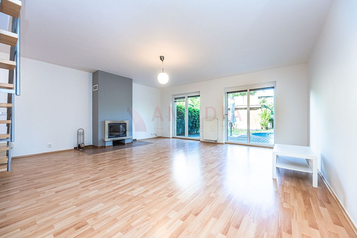 Prodej rodinného domu 125 m², pozemek 322 m² – fotografie 3