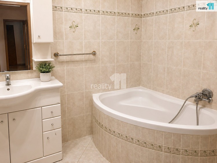 Wohnung 3+1 zum Kauf, 72 m² (12 von 13)