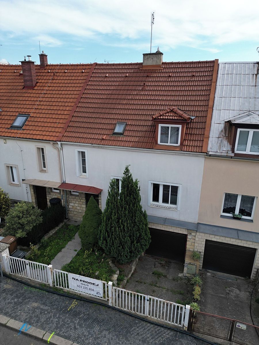 Prodej rodinného domu 140 m², pozemek 207 m² – fotografie 3