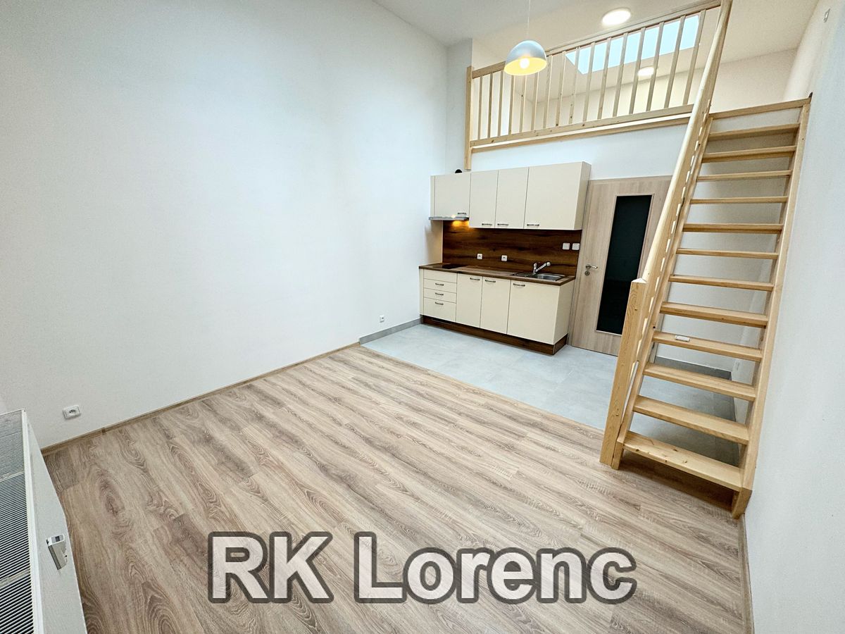 Pronájem bytu 1+kk 38 m² – fotografie 2