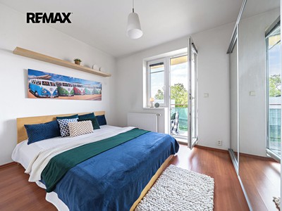 Prodej bytu 2+kk, 44 m² (2 z 33)