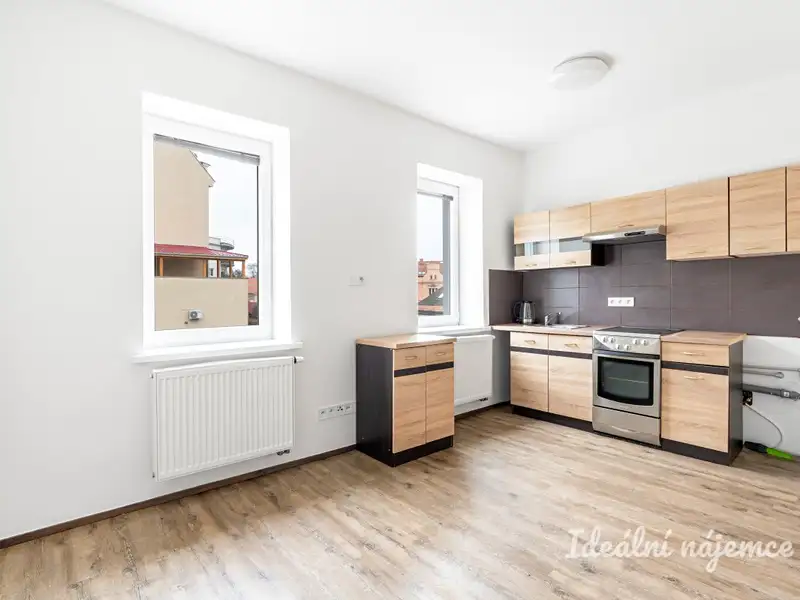 Pronájem bytu 1+kk 24 m², Praha – náhled fotky 2