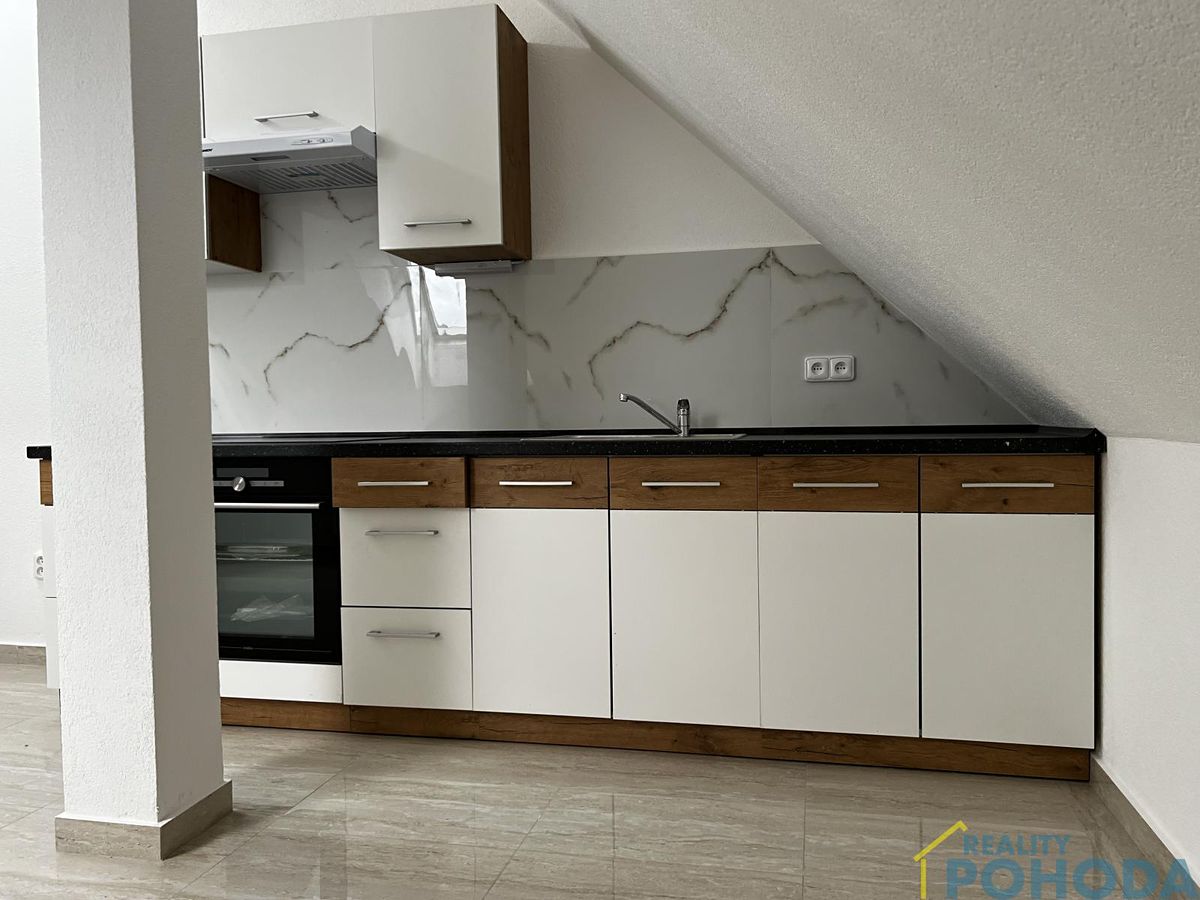 Pronájem bytu 3+kk 70 m²