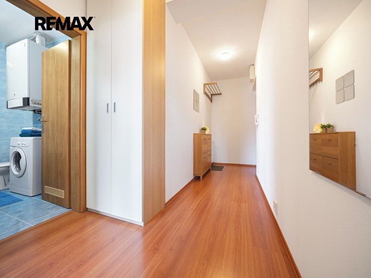 Prodej bytu 2+kk, 44 m² (13 z 33)