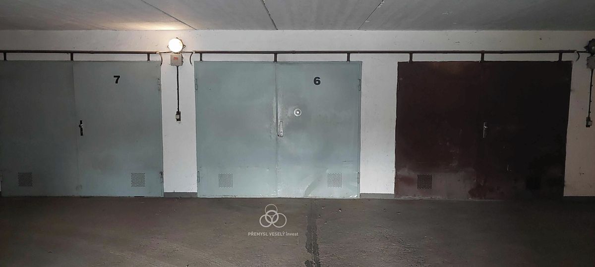 Pronájem garáže 18 m² – fotografie 3