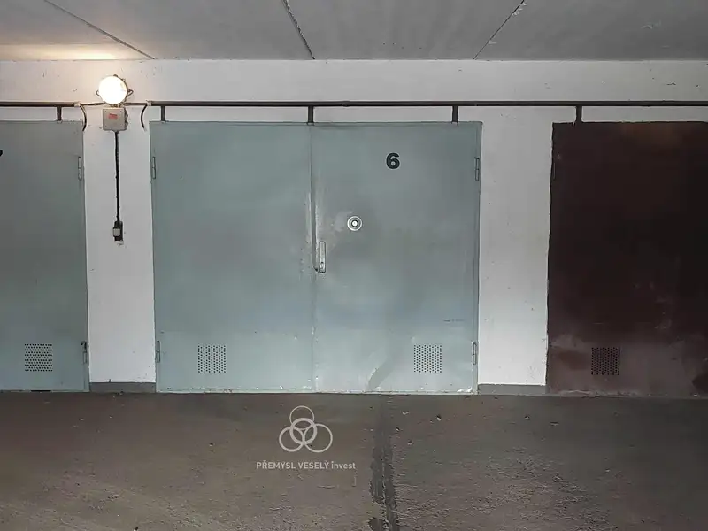 Pronájem garáže 18 m², Brno – náhled fotky 3