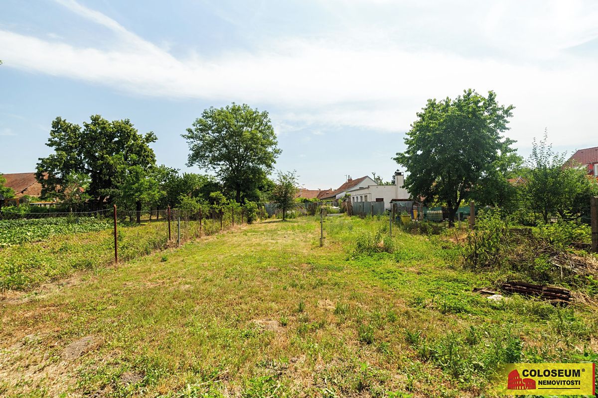 Prodej stavebního pozemku 465 m² – fotografie 3