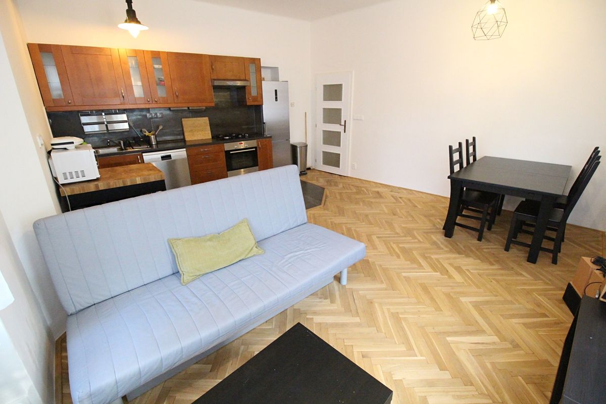 Pronájem bytu 4+kk 98 m² – fotografie 3