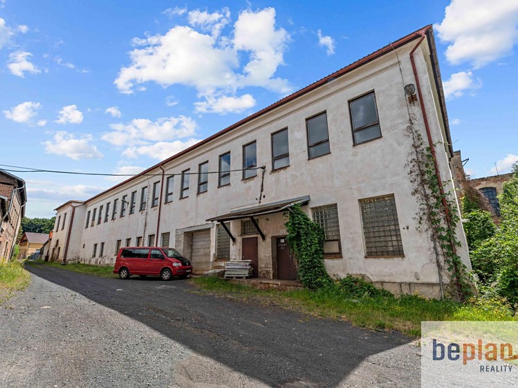 Prodej komerčního prostoru, 7 660 m² (20 z 26)