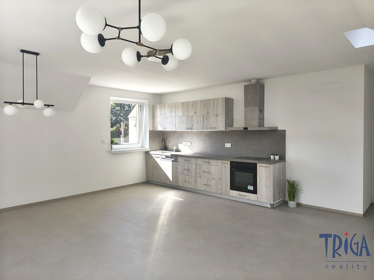 Pronájem bytu 3+kk 81 m² – fotografie 2