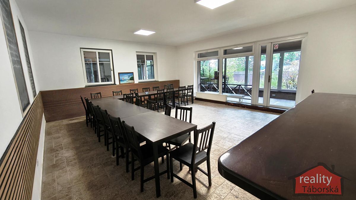Prodej komerční nemovitosti 241 m² – fotografie 3