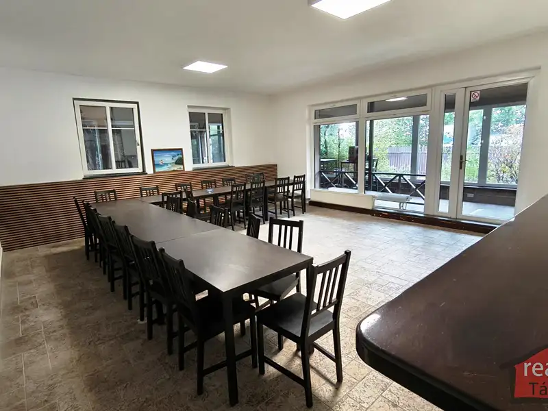 Prodej komerční nemovitosti 241 m², Nupaky – náhled fotky 3