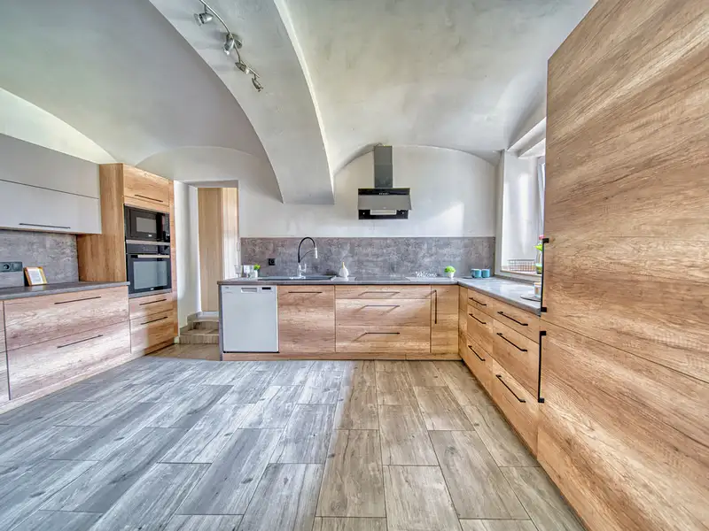 Prodej rodinného domu 220 m², pozemek 602 m², Jaroměř – náhled fotky 3