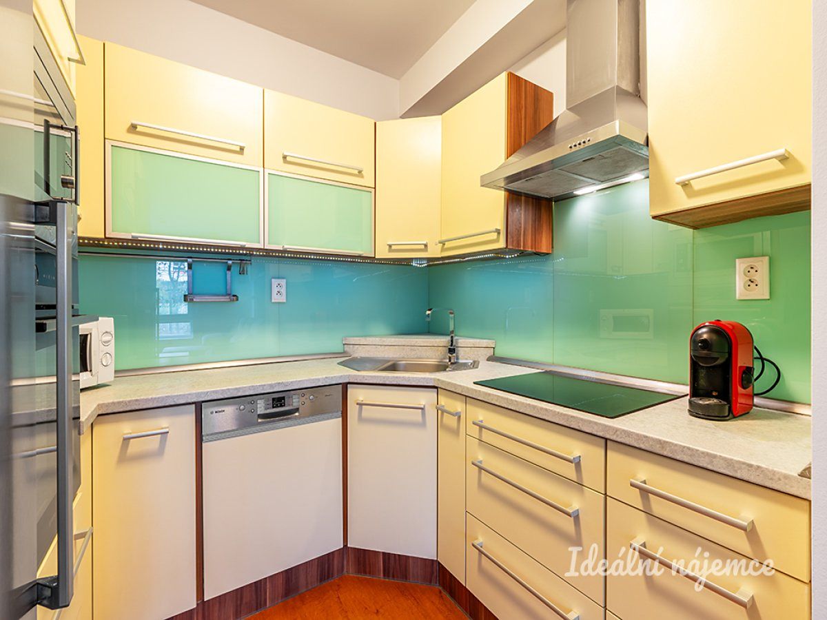Pronájem bytu 2+kk 60 m² – fotografie 4