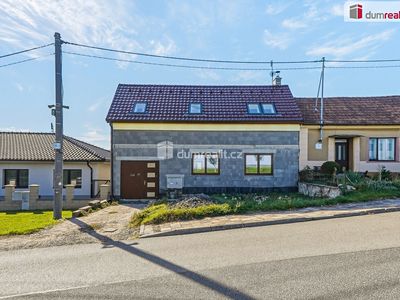Prodej rodinného domu 220 m², pozemek 679 m²