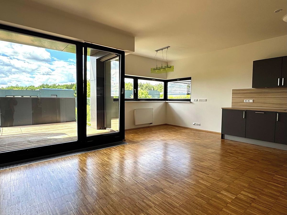 Pronájem bytu 2+kk 60 m² – fotografie 5
