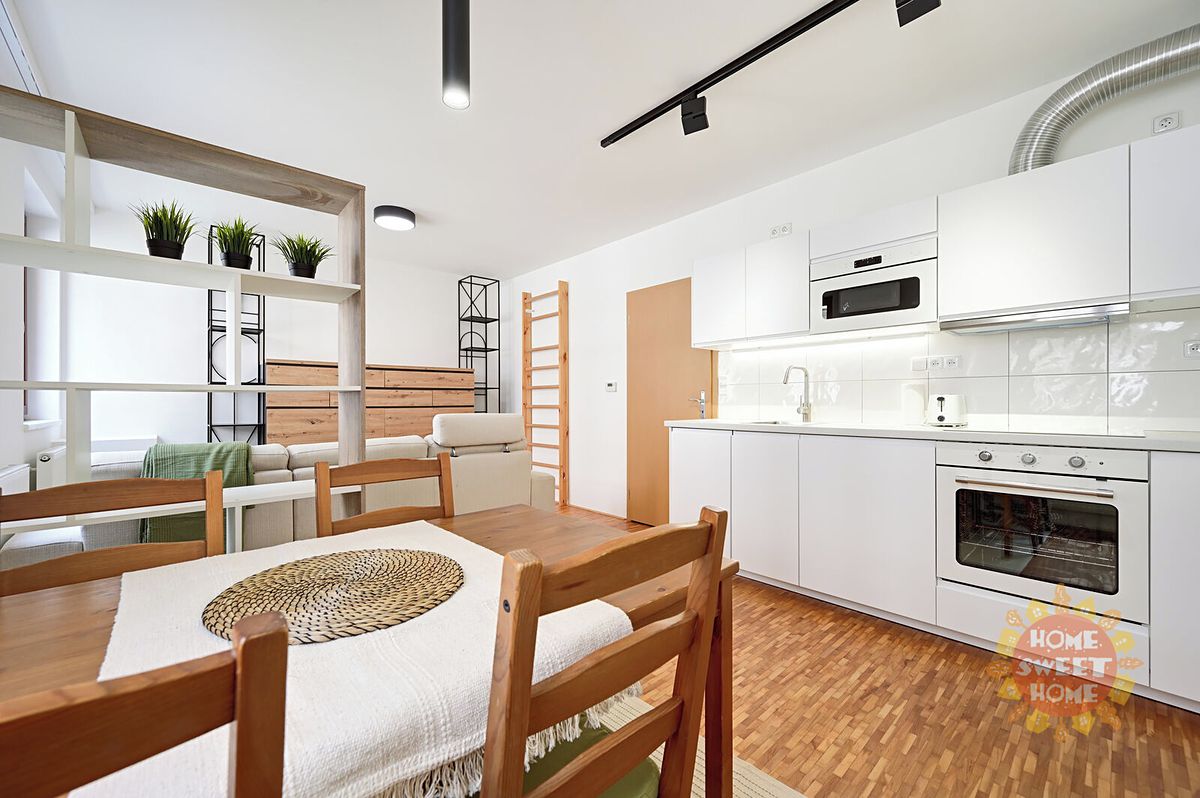 Pronájem bytu 1+kk 30 m² – fotografie 2
