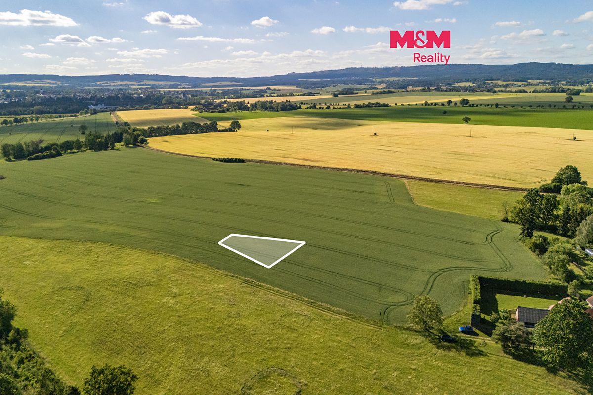 Prodej pole 1439 m²