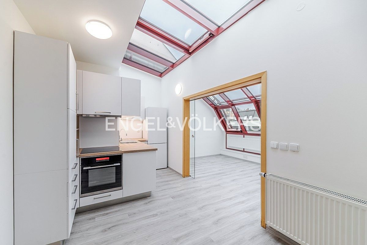 Pronájem bytu 4+1 80 m² – fotografie 5
