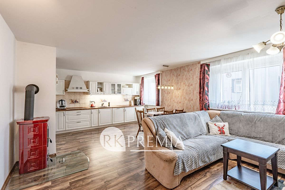 Prodej rodinného domu 171 m², pozemek 148 m² – fotografie 5