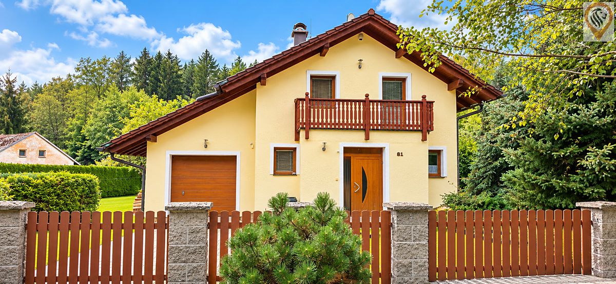 Prodej rodinného domu 99 m², pozemek 1805 m²