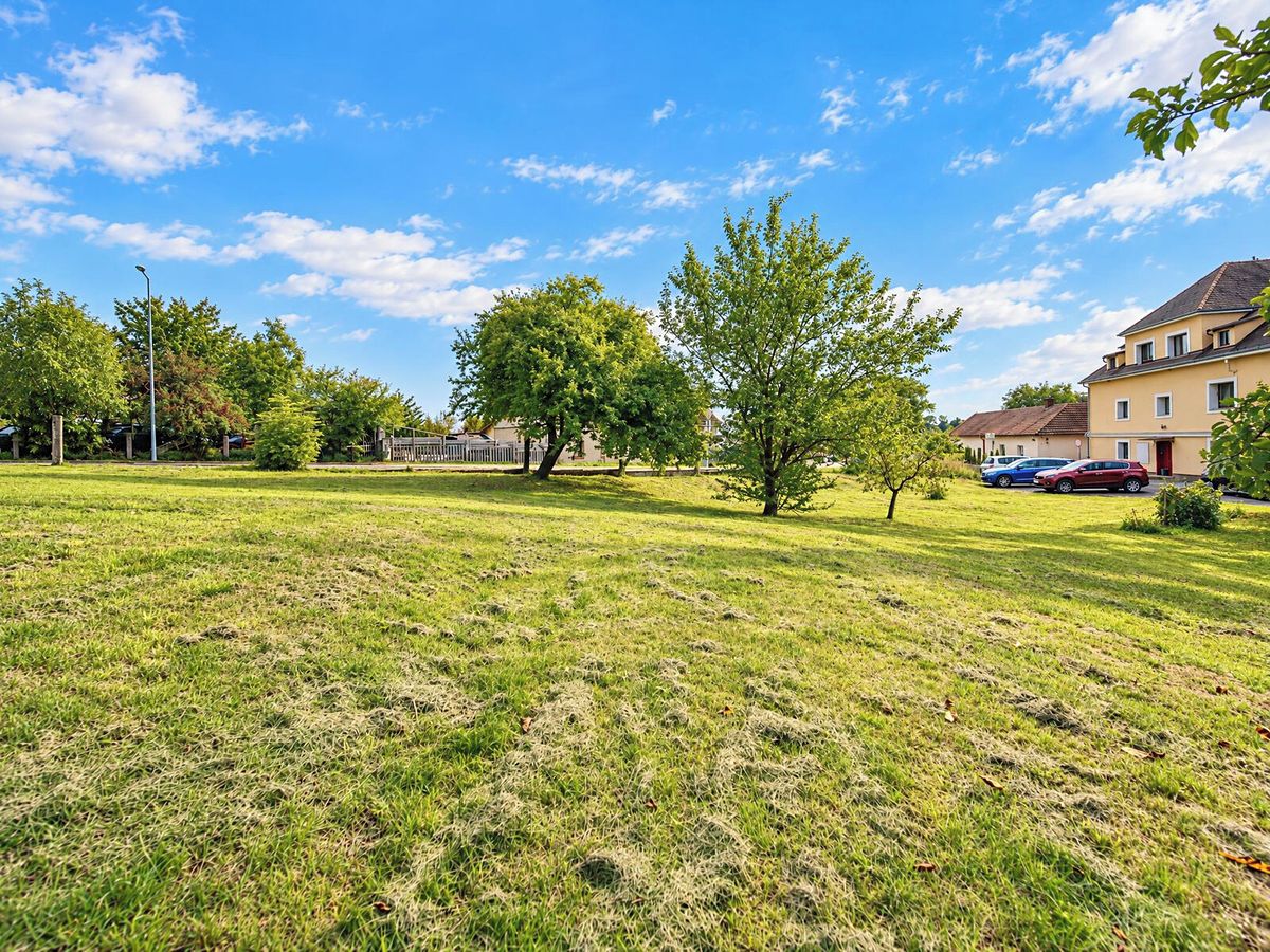 Prodej stavebního pozemku 1273 m² – fotografie 2