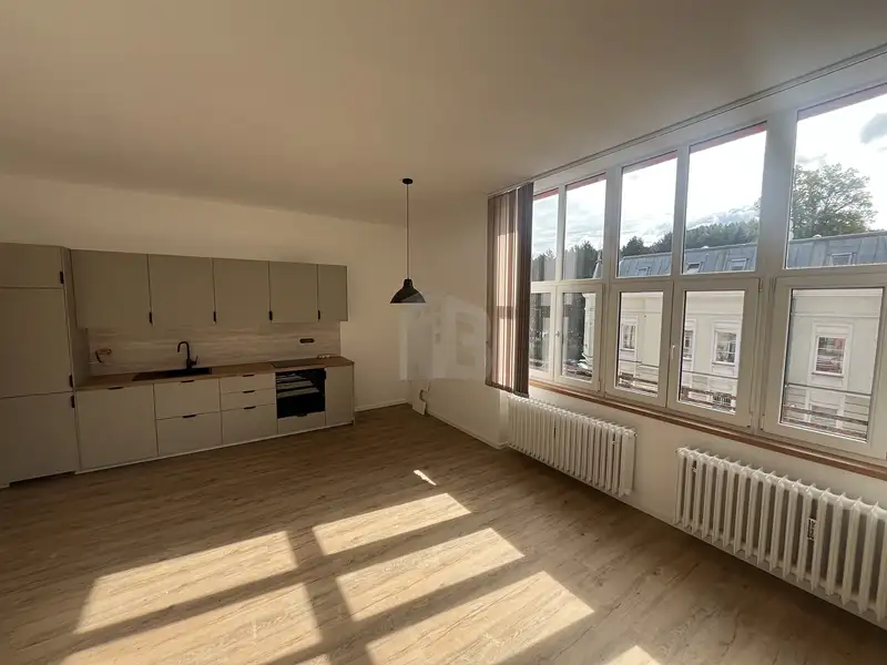 Pronájem bytu 3+kk 85 m², Trutnov – náhled fotky 1