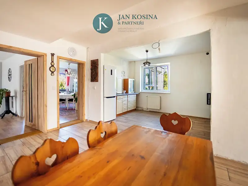 Prodej rodinného domu 235 m², pozemek 783 m², Budyně nad Ohří – náhled fotky 3