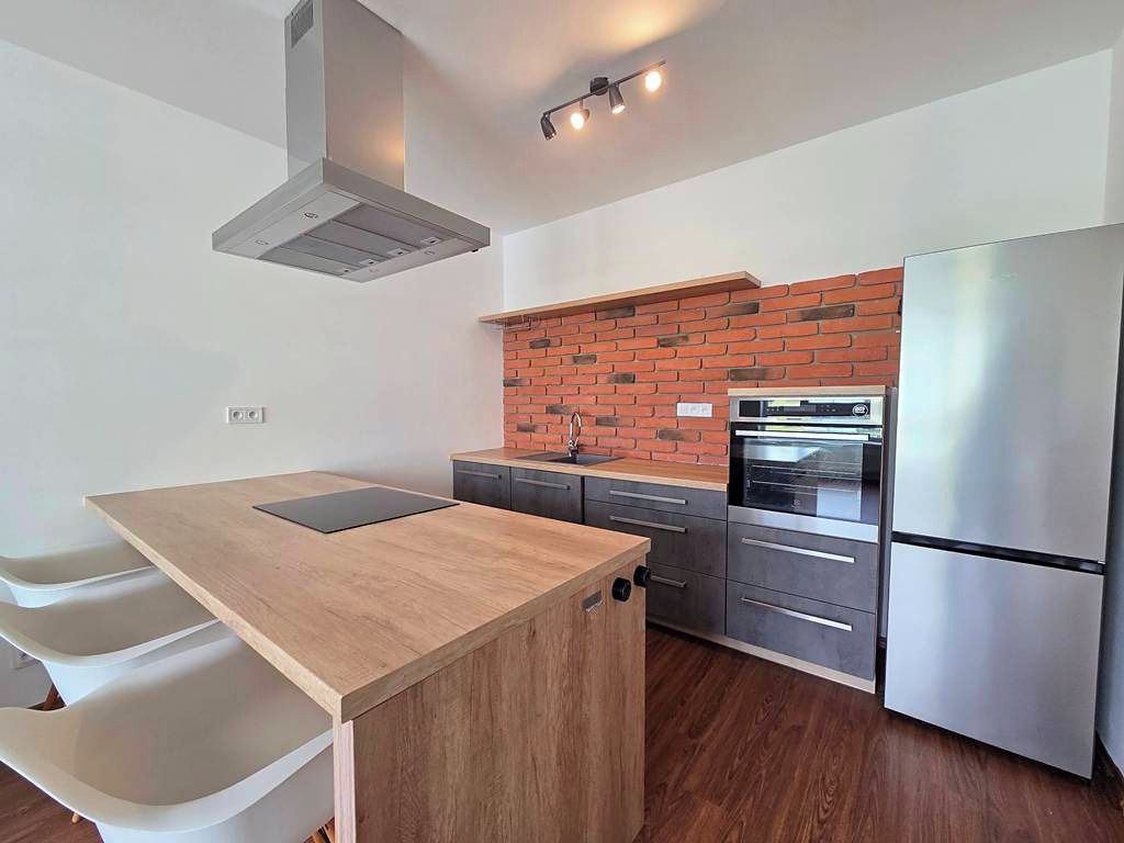 Pronájem bytu 2+kk 55 m² – fotografie 2