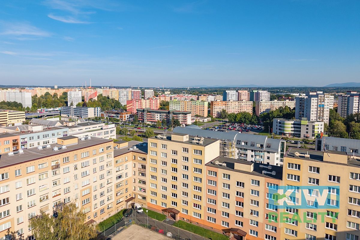 Pronájem bytu 2+1 40 m² – fotografie 3