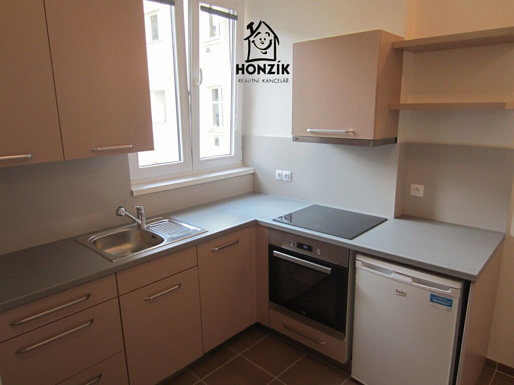 Pronájem bytu 1+kk 37 m²