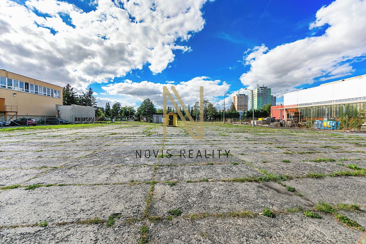Pronájem komerčního pozemku 1500 m² – fotografie 4