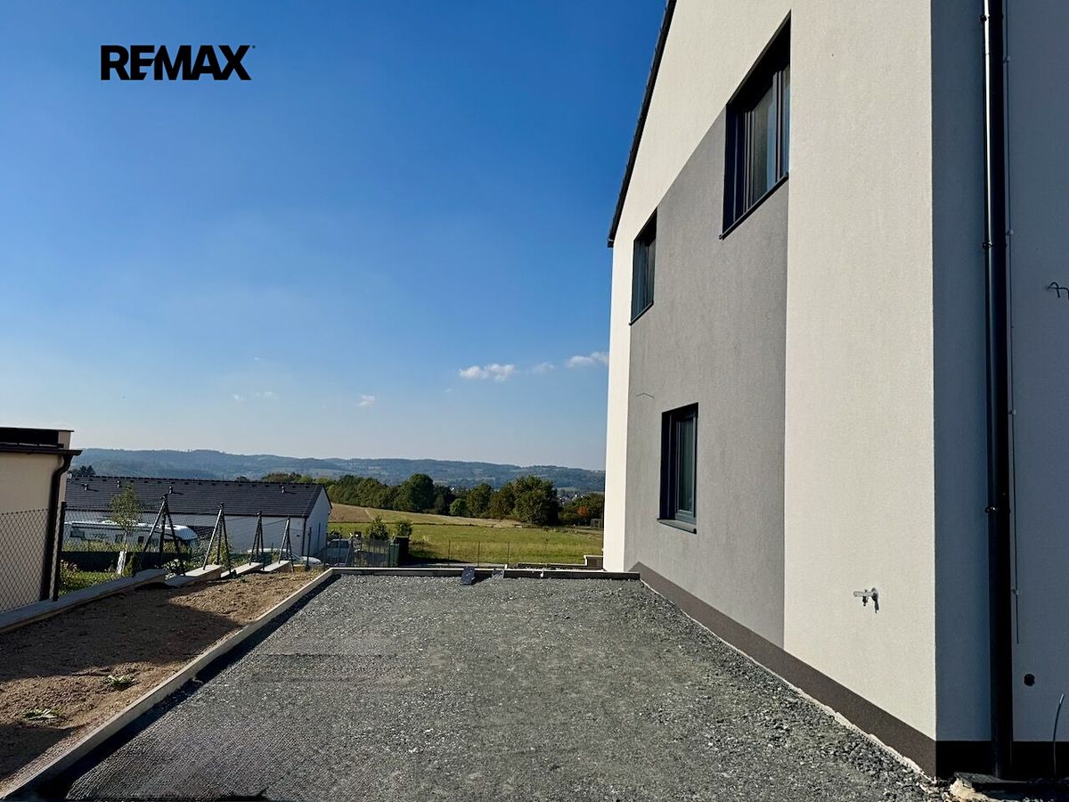 Prodej rodinného domu 139 m², pozemek 766 m² – fotografie 5