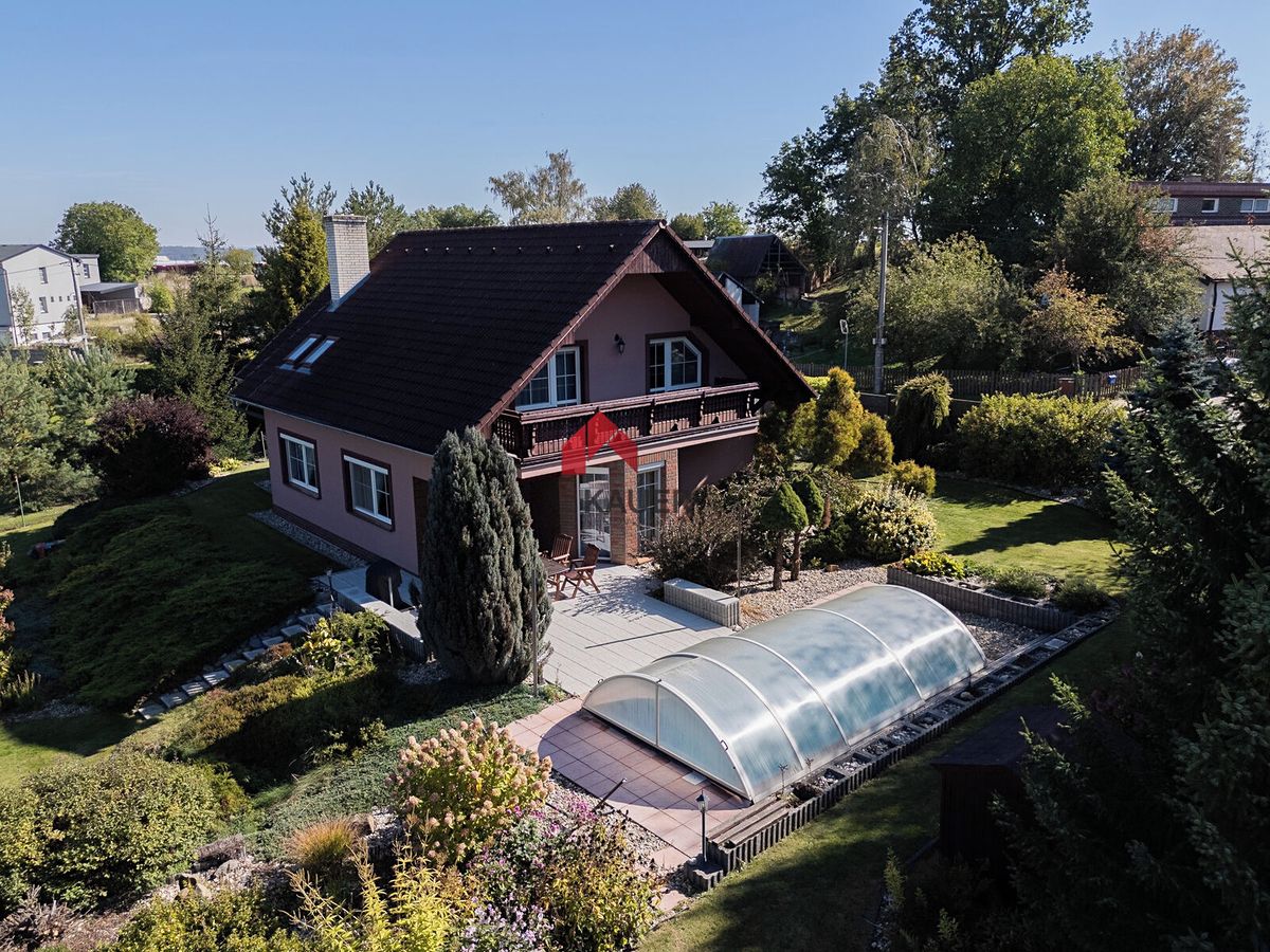 Prodej rodinného domu 183 m², pozemek 2021 m²