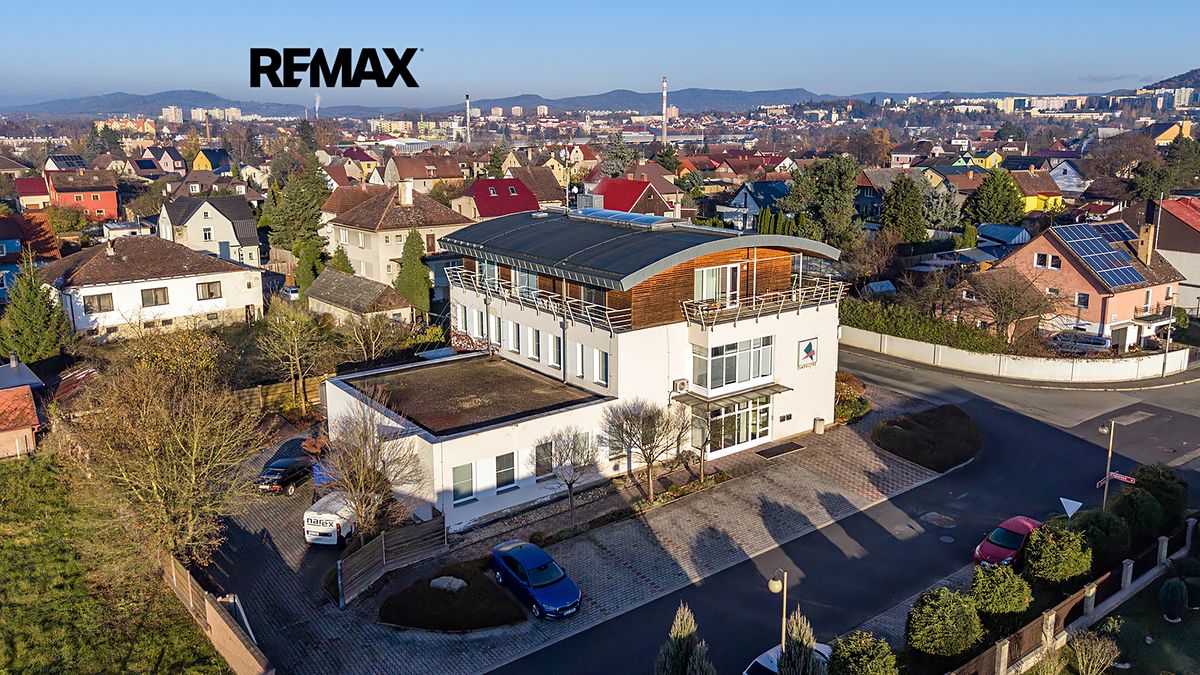 Prodej kanceláře 826 m²