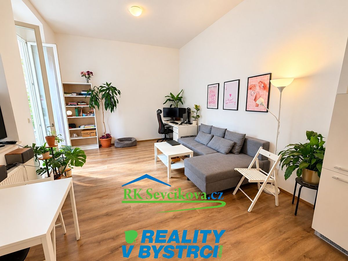 Pronájem bytu 2+kk 45 m² – fotografie 2
