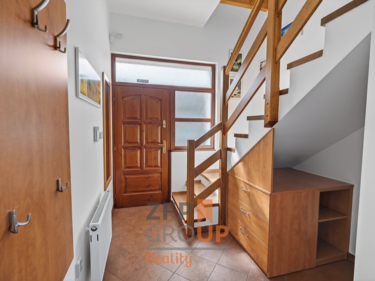 Prodej domu, 202 m² (2 z 26)