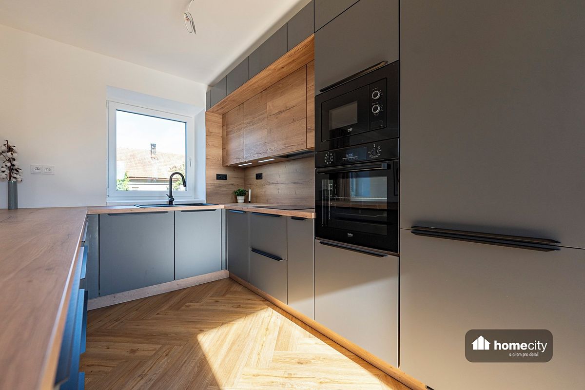 Prodej rodinného domu 140 m², pozemek 862 m² – fotografie 5