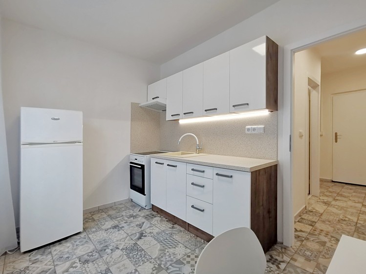 Prodej bytu 1+1, 35 m² (7 z 13)