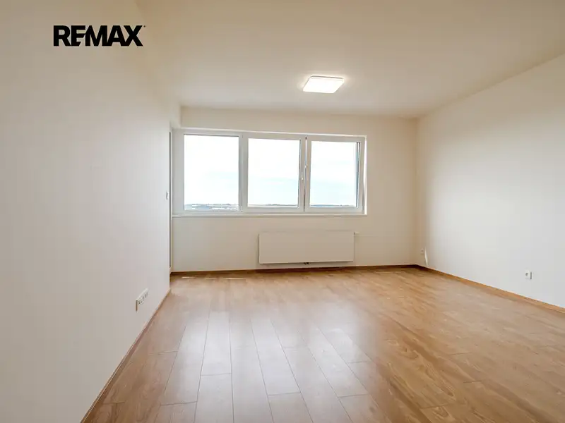 Pronájem bytu 2+kk 58 m², Praha – náhled fotky 3