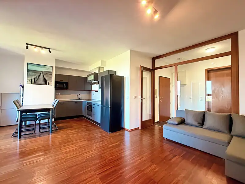 Pronájem bytu 2+kk 47 m², Praha – náhled fotky 1