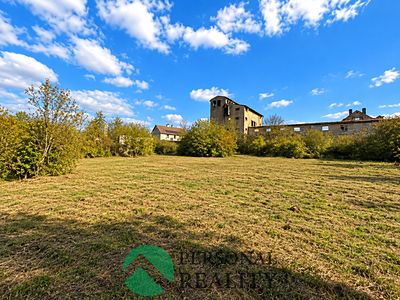 Prodej stavebního pozemku 8775 m²