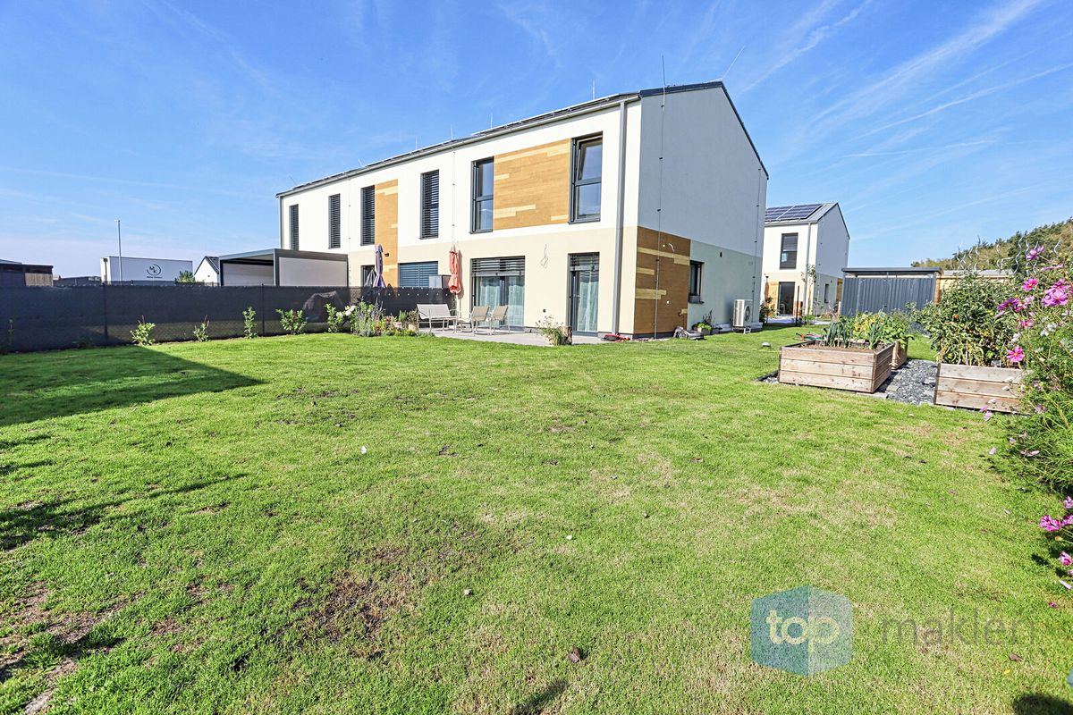 Prodej rodinného domu 97 m², pozemek 335 m² – fotografie 2