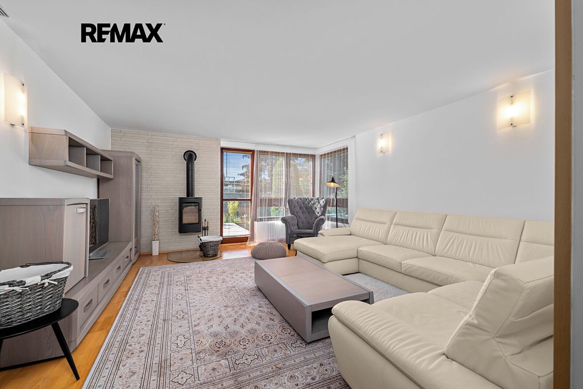Prodej rodinného domu 191 m², pozemek 601 m² – fotografie 4