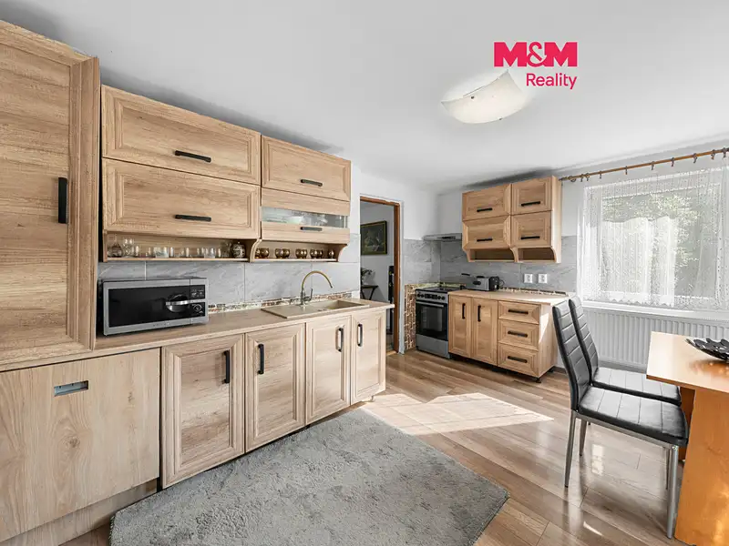 Prodej rodinného domu 240 m², pozemek 964 m², Krompach – náhled fotky 1