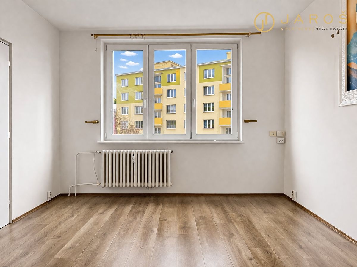 Pronájem bytu 1+1 35 m² – fotografie 2