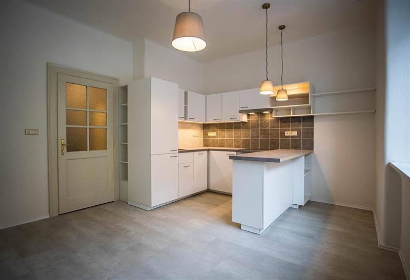 Pronájem bytu 2+kk 54 m² – fotografie 2