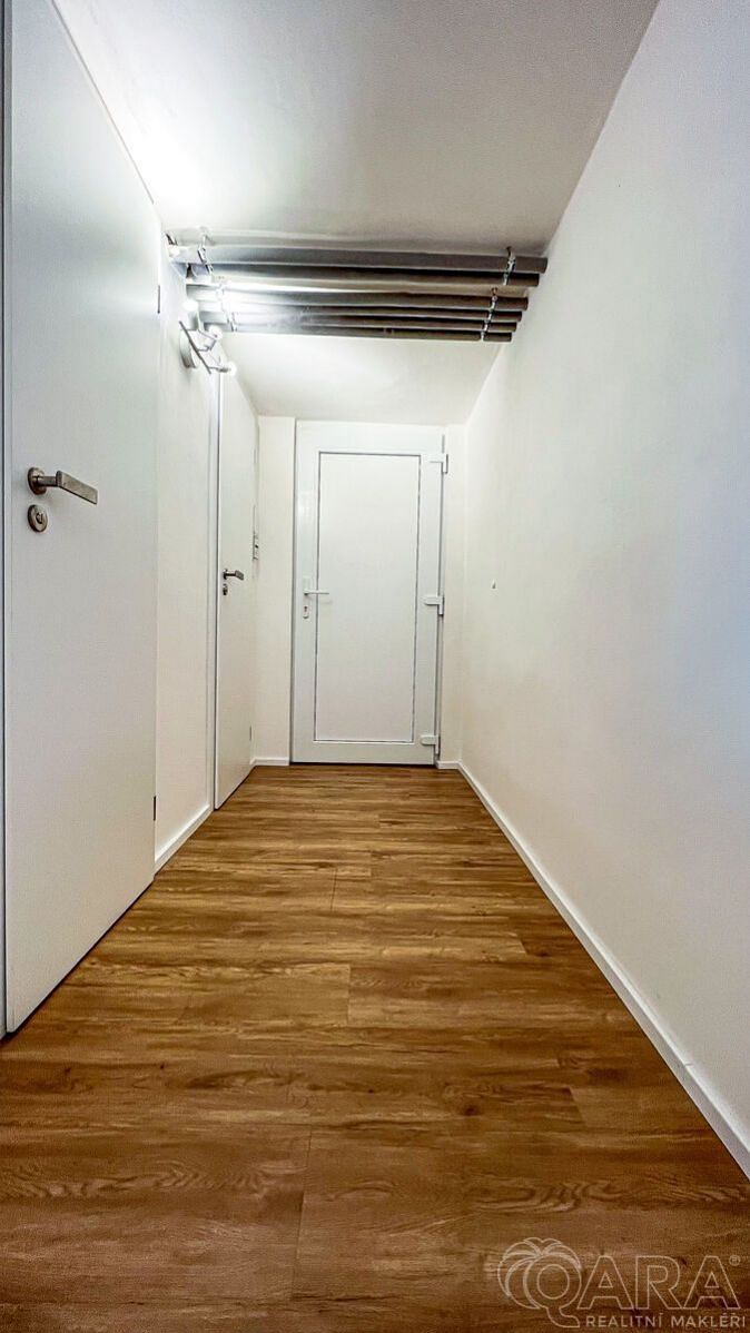 Pronájem bytu 1+kk 20 m² – fotografie 4