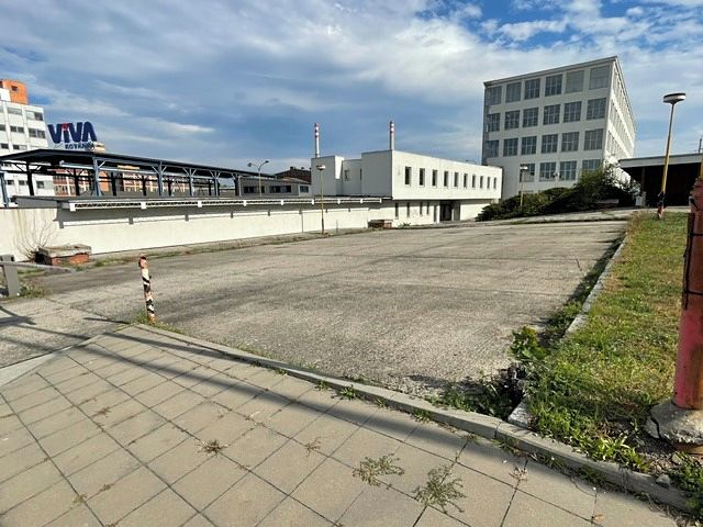 Pronájem komerční nemovitosti 800 m²